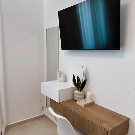 Dida Stone * Hriszí Aktí Haniá