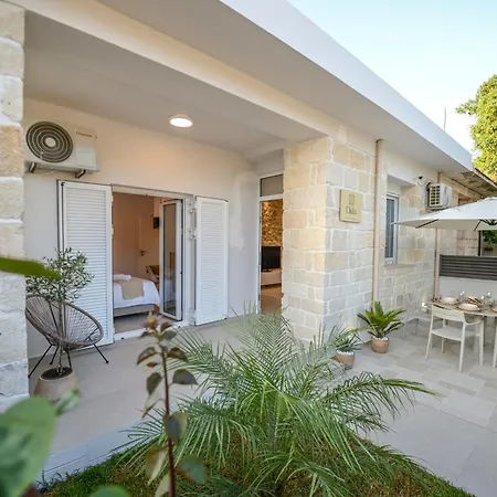 Dida Stone Nyaraló *